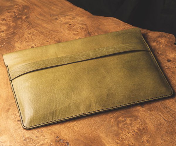 Green Macbook Sleeve Back Holder